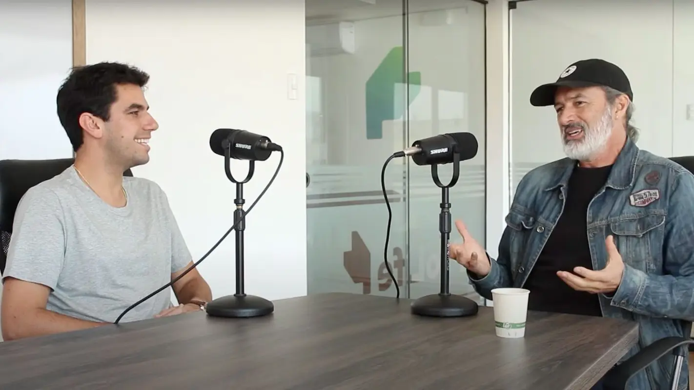 Cosmos Media - Invertir Joven 4